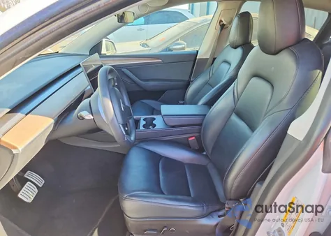 2022 Tesla Model Y z USA, uszkodzony, nr VIN 7SAYGDEF0NF544612